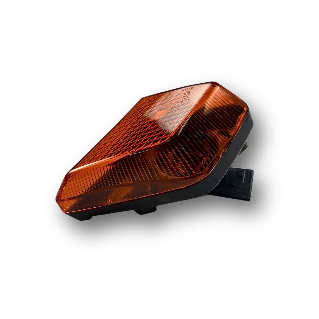 Lanterna Pisca Lateral Mercedes Benz New Actros 2021 Lado Esquerdo